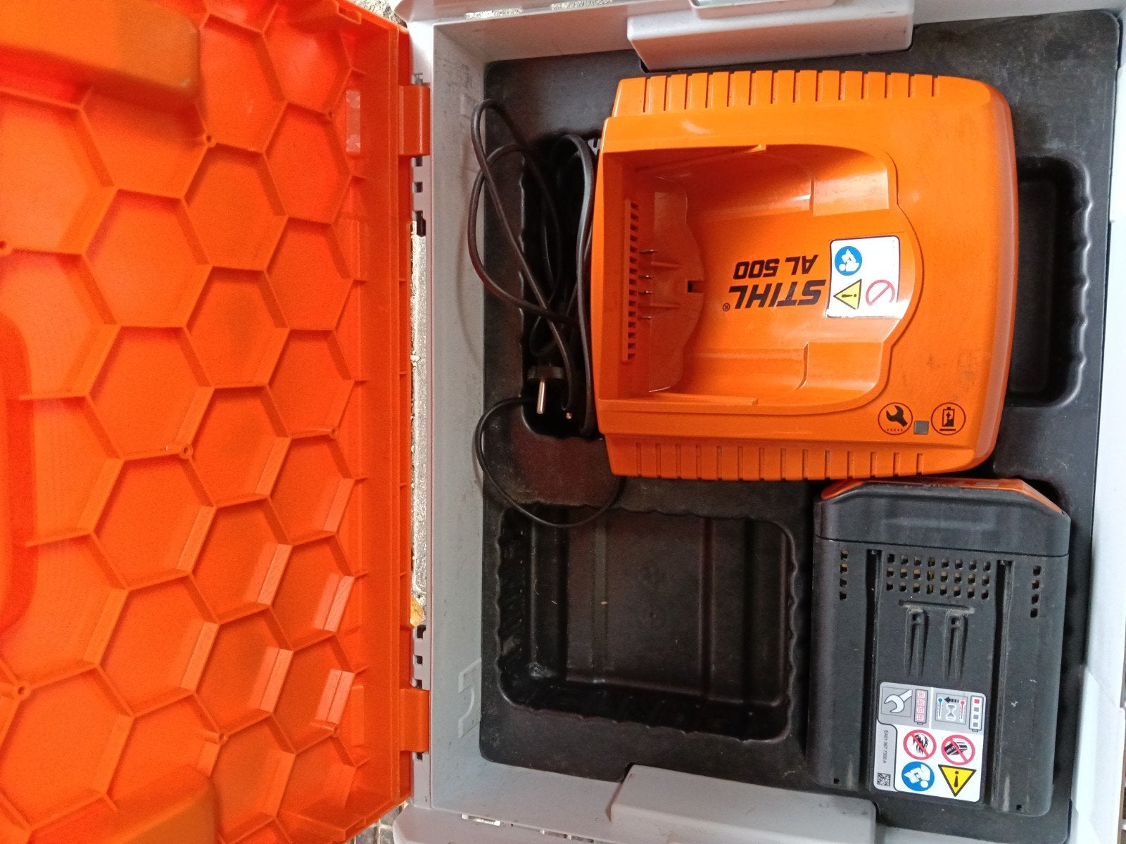 Stihl AP 500 S C Accu met AL 500 Snellader in Koffer, Ophalen of Verzenden, Zo goed als nieuw