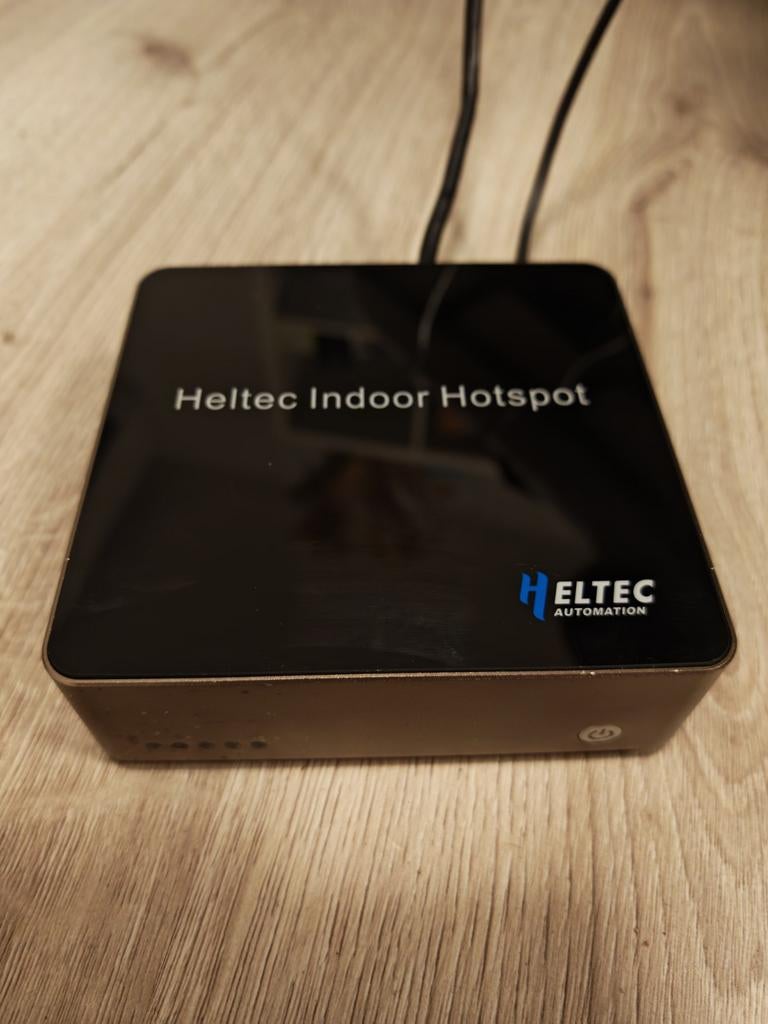 Heltec Indoor Hotspot HT-M2808 Helium Miner, Ophalen of Verzenden, Zo goed als nieuw, Heltec