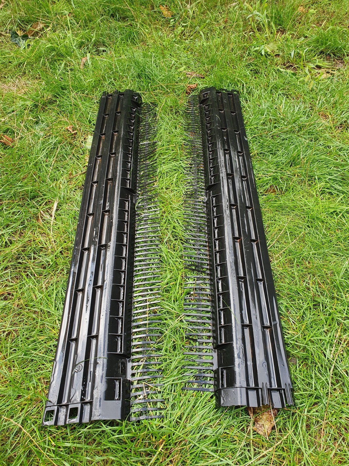 Vogelwering voor dakpannen en goot - 1 meter per stuk, Ophalen, Kunststof, Zwart, Overige typen