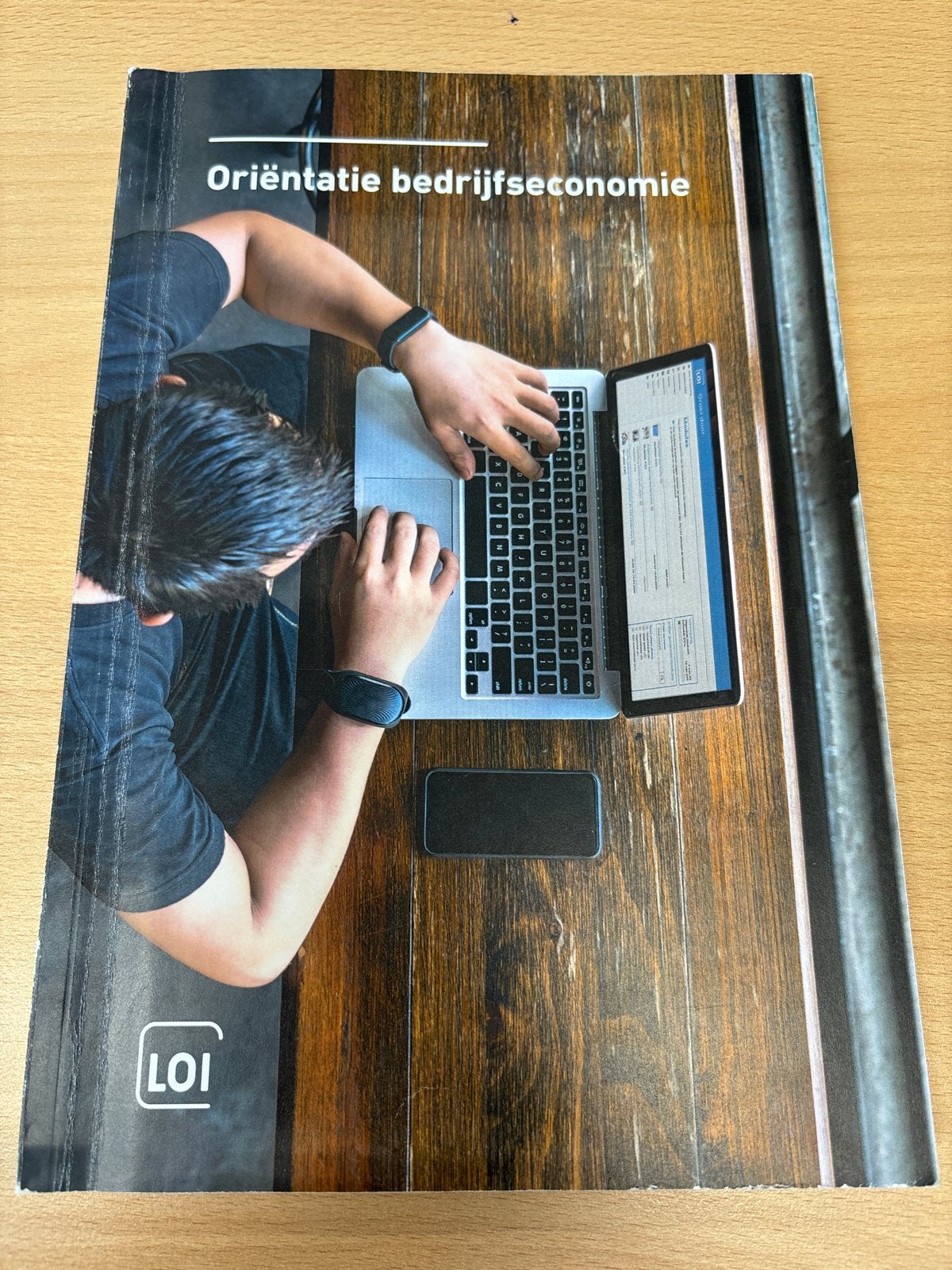 Oriëntatie bedrijfseconomie LOI studieboek, Boeken, Ophalen of Verzenden, Gamma, Zo goed als nieuw, HBO