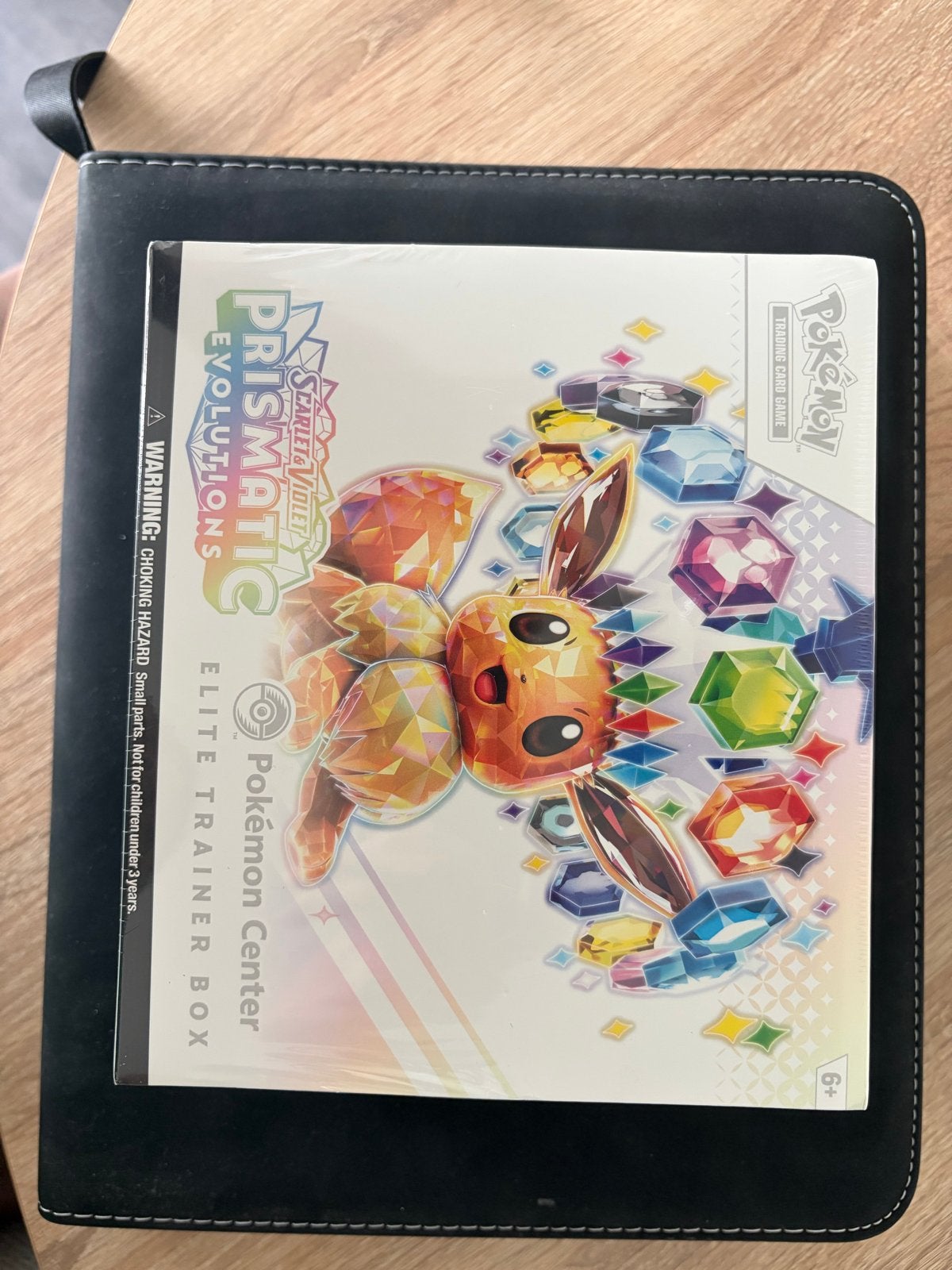 Pokemon center Prismatic Evolutions ETB, Ophalen of Verzenden, Nieuw, Overige typen