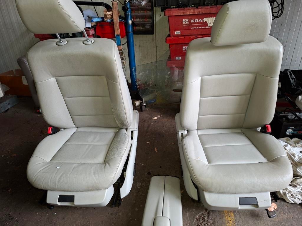 Mercedes E-klasse W212 / S212 Leder Interieur Set – Lichtgri, Auto-onderdelen, Interieur en Bekleding, Ophalen