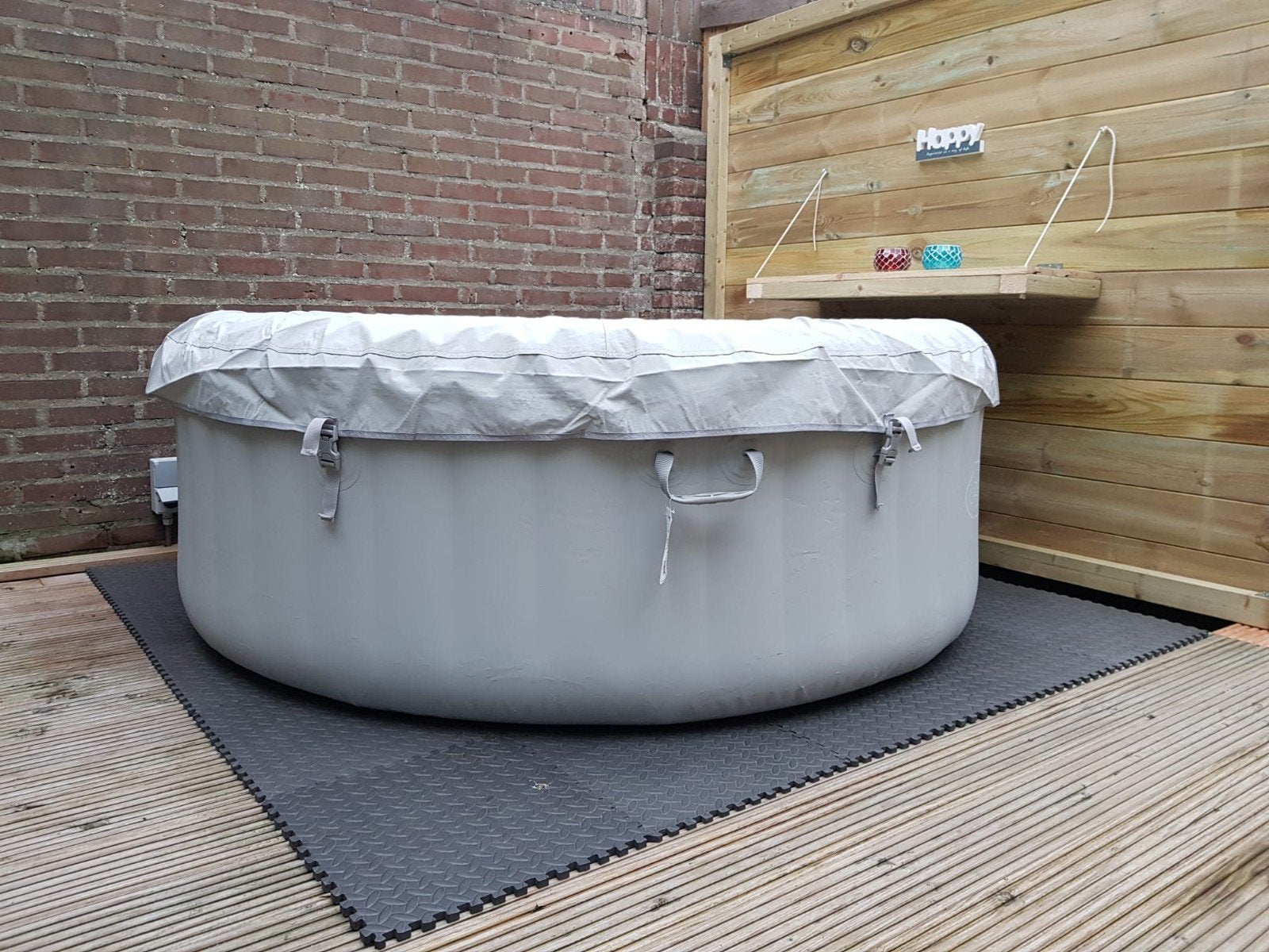 Lay-Z-Spa Tahiti opblaasbare Jacuzzi met LED-verlichting, Ophalen, Zo goed als nieuw, Afdekzeil, Opblaasbaar