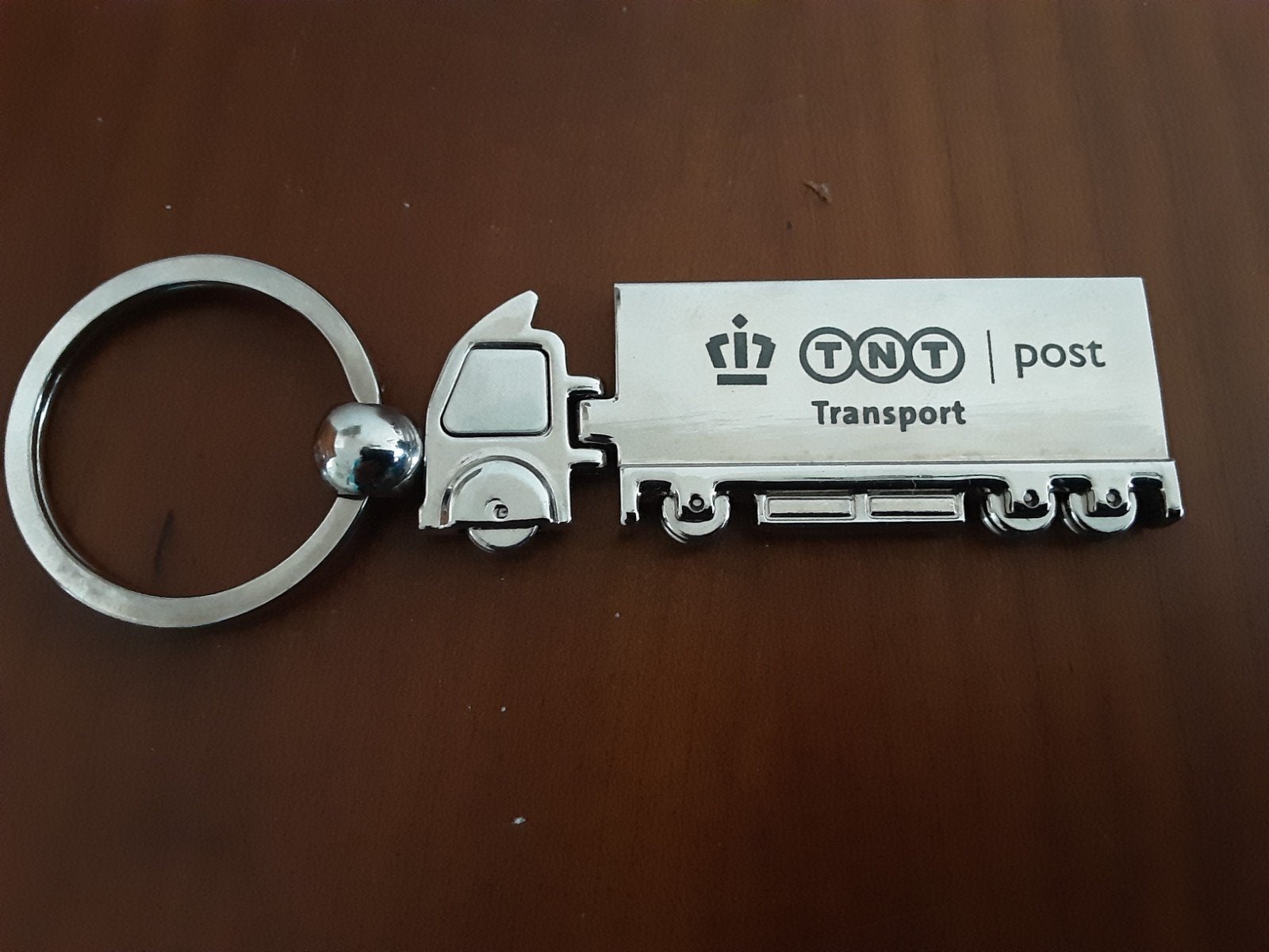Sleutelhanger TNT Post vrachtwagen in originele doos, Ophalen of Verzenden, Nieuw, Merk