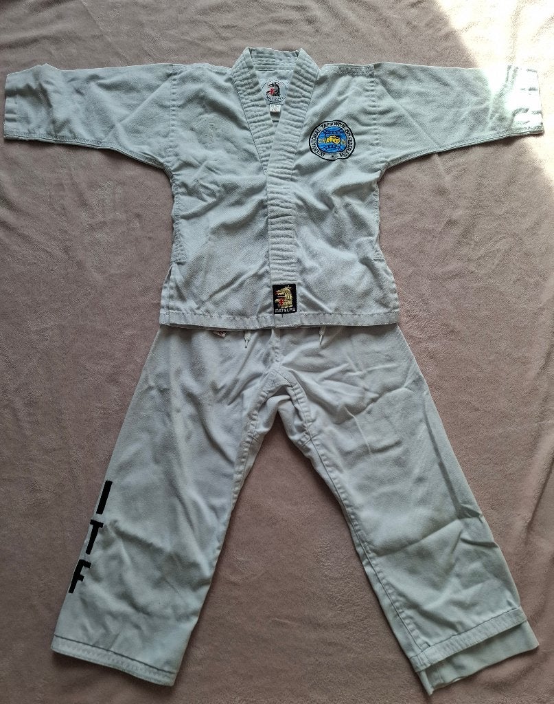 Taekwondo pak 110, Maat XS of kleiner, Ophalen of Verzenden, Gebruikt, Taekwondo