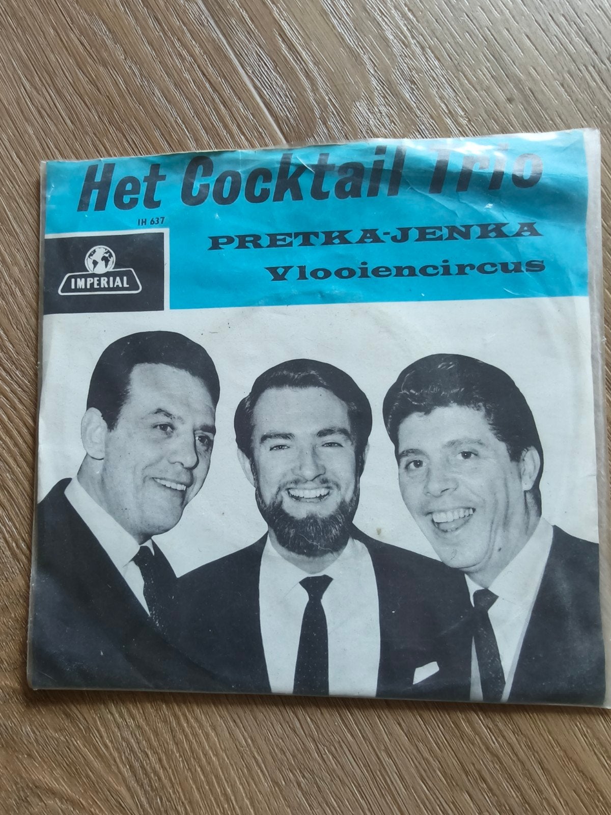 Het Cocktail Trio - Pretka-Jenka / Vlooiencircus 7 inch viny, Gebruikt, 7 inch, Ophalen of Verzenden, EP