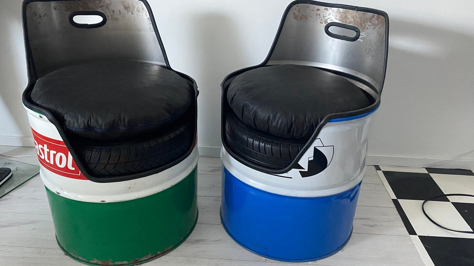 2 industriële olievat stoelen - mancave, garage, race, game, Ophalen of Verzenden, Zo goed als nieuw, Twee