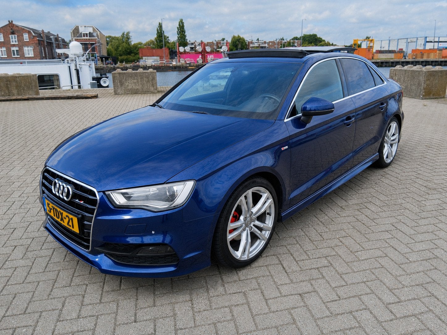 Audi A3 Limousine 1.4 TFSI 180pk - S3 Limo Look - 3x S-Line, Auto's, Gebruikt, 4 cilinders, Blauw, Leder en Stof