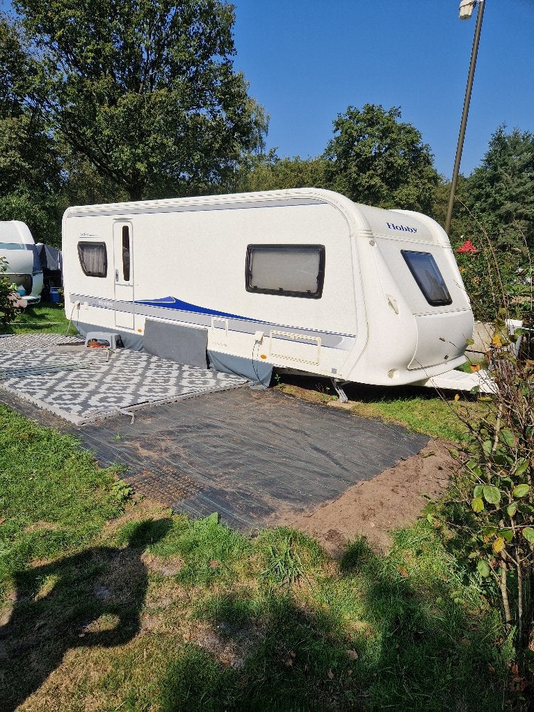 Hobby Excelsior 610 UL 2010, 2 aparte bedden, Rondzit, Hobby, Schokbreker