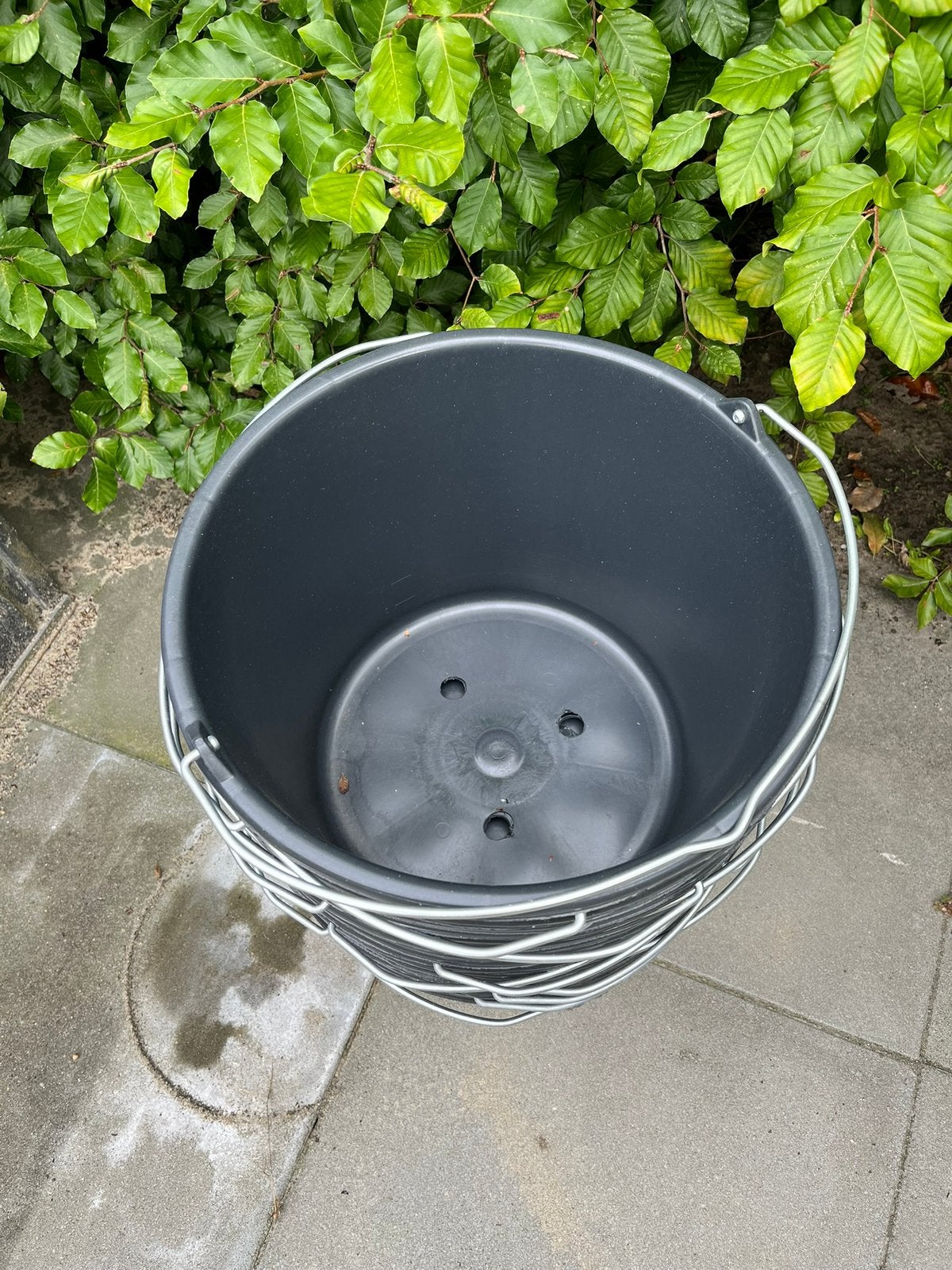 Emmer met gaten, Huis en Inrichting, Emmers, Ophalen of Verzenden, Zo goed als nieuw, Kunststof, Met handgreep