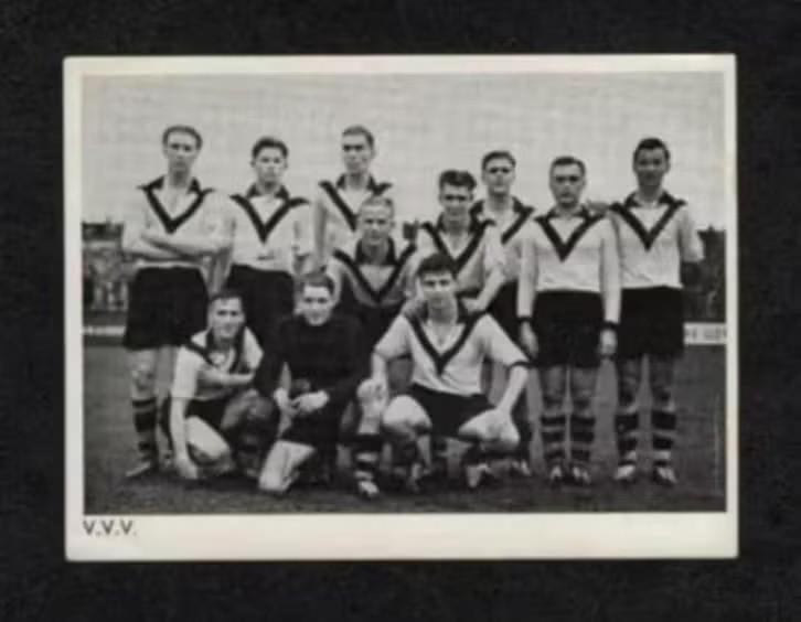 Voetbalplaatje VVV Venlo Elftalfoto Jaren 50., Ophalen of Verzenden, Zo goed als nieuw