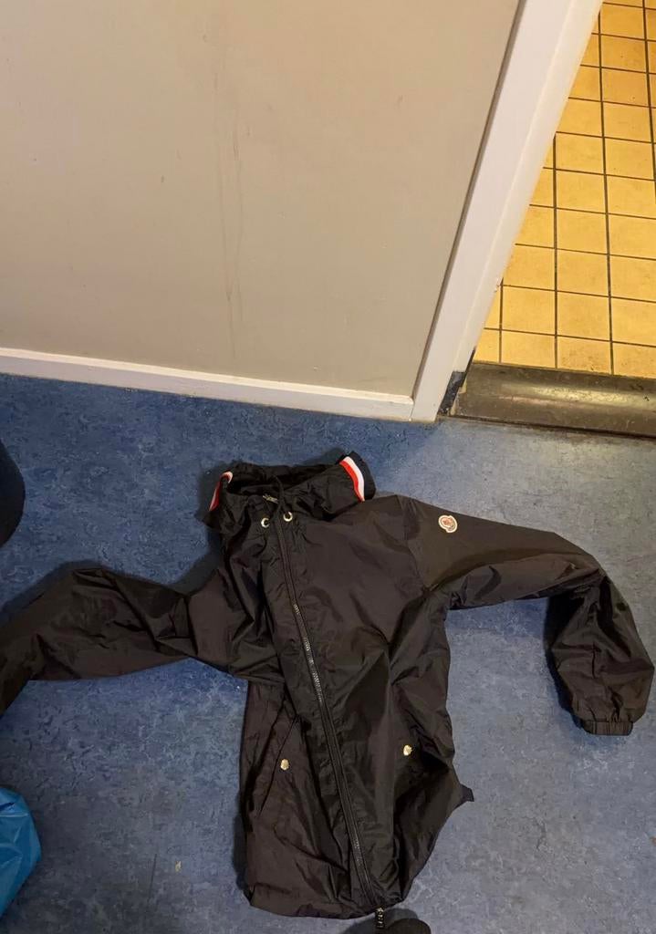 Moncler grimpuer jas maat M, Camilvwopenbaar@gmail.com, Ophalen of Verzenden, Zo goed als nieuw, Moncler