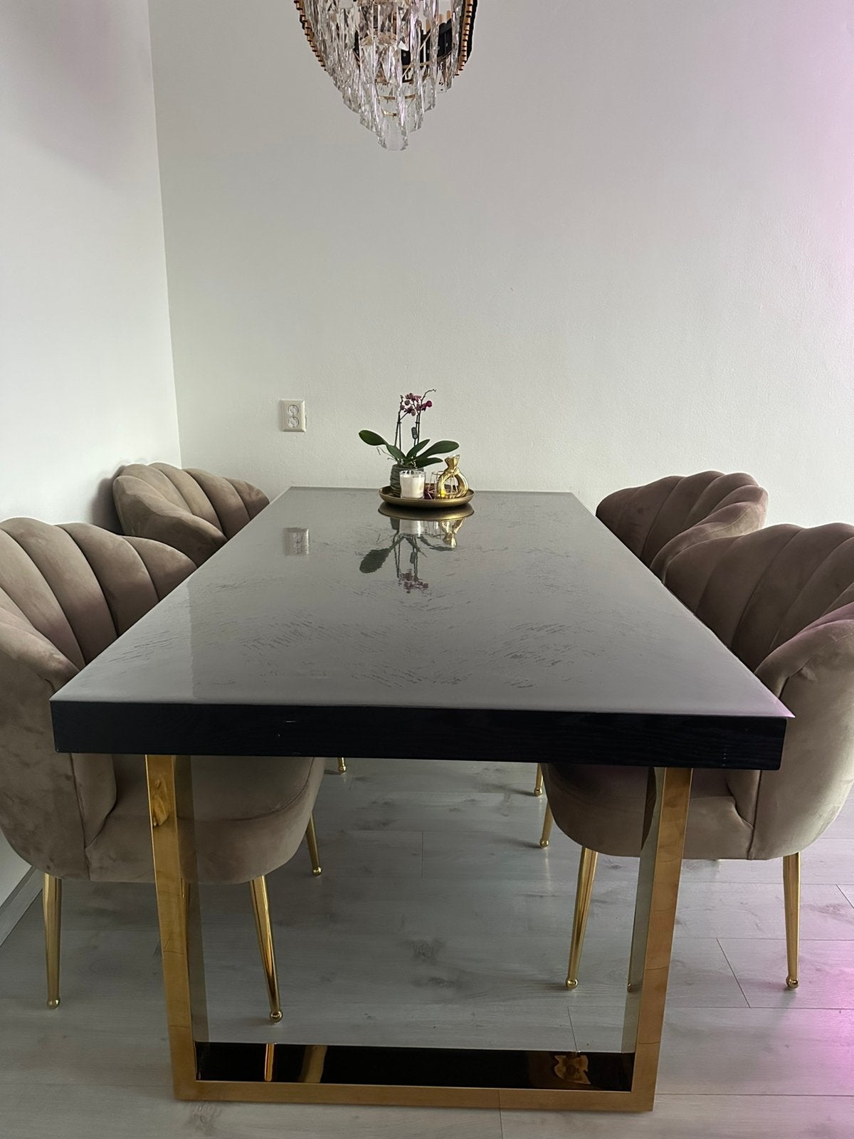 Grote eettafel en 4 mooie eetstoelen, Huis en Inrichting, Ophalen, Zo goed als nieuw, 4 tot 6 stoelen