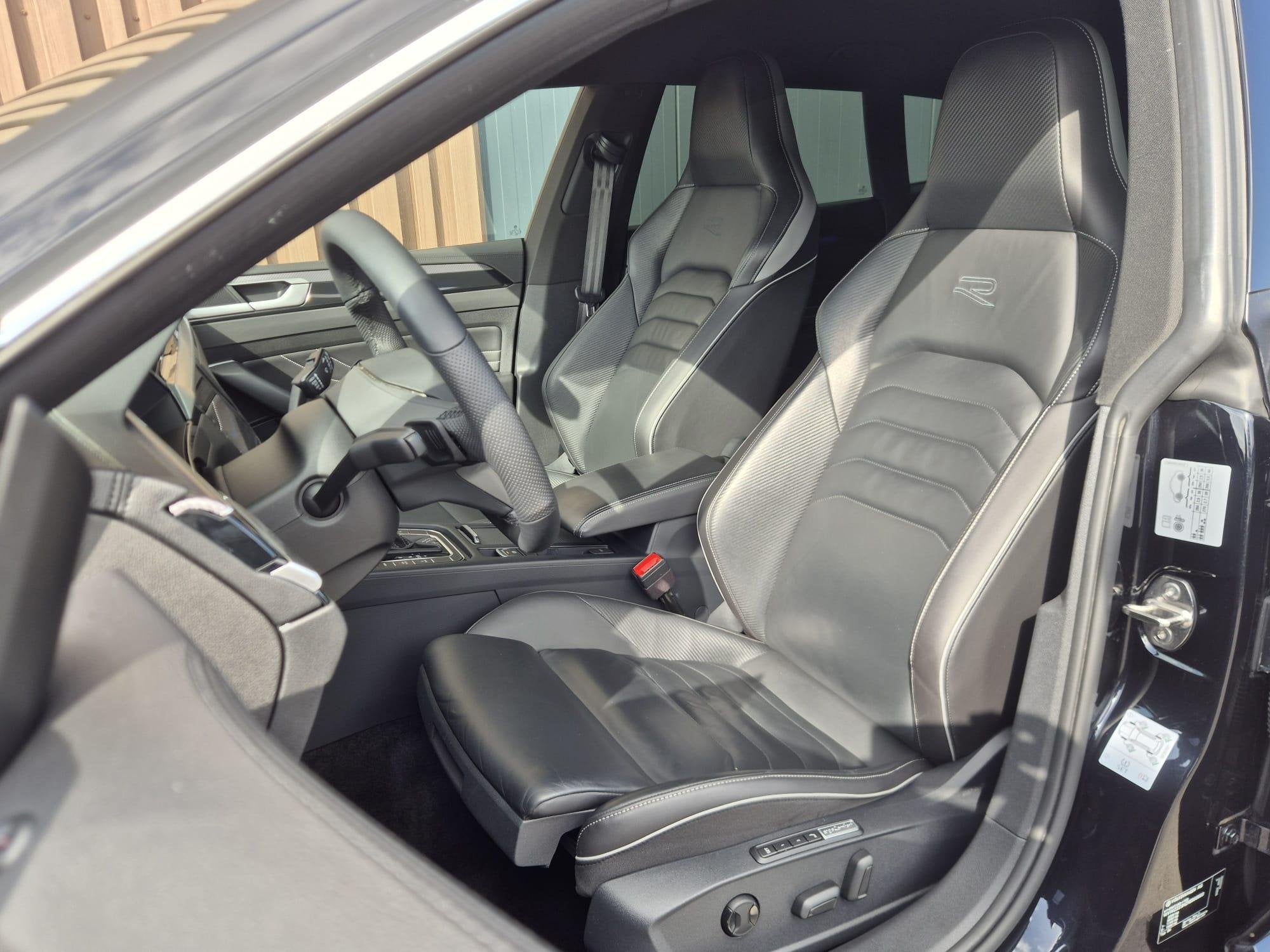 Volkswagen Arteon Shooting Brake 1.4 TSI eHybrid R-Line Busi, Auto's, Arteon, Gebruikt, Zwart, Hybride Elektrisch/Benzine