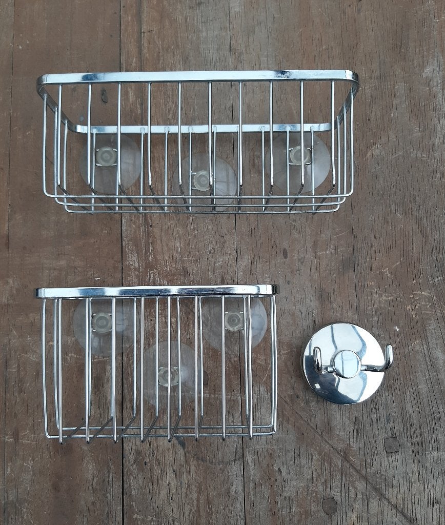 2 Douchemandjes met Handoekhouder met Zuignap, Ophalen, Zo goed als nieuw, Zilver, Douche-accessoire