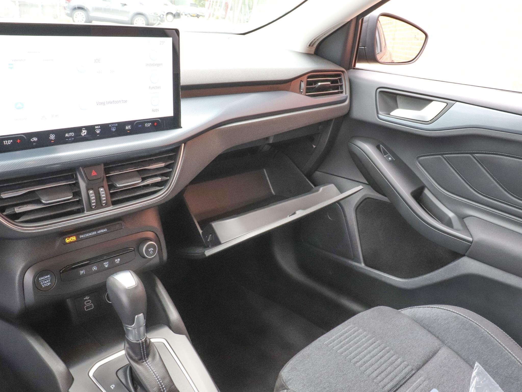 Ford Focus 1.0 EcoBoost 155pk Automaat Active X Ford Focus 1, Auto's, Stof, Gebruikt, Euro 6, 1338 kg