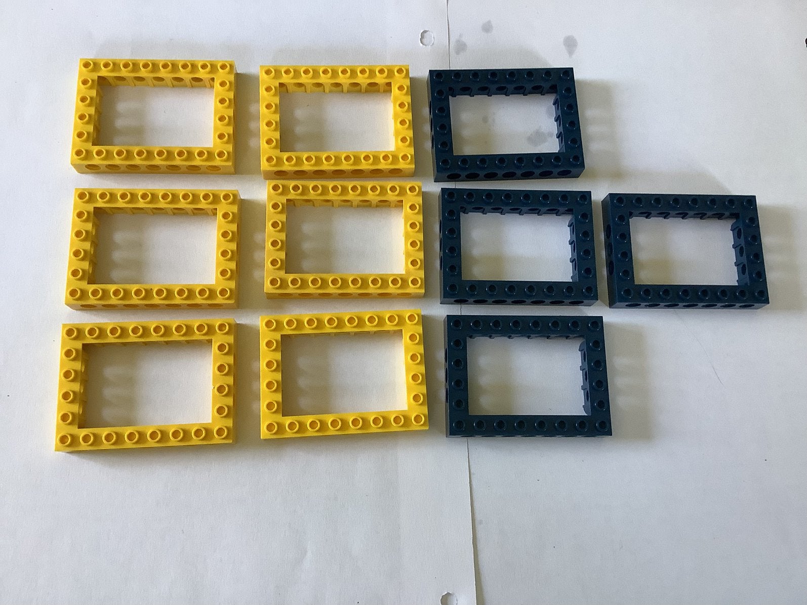 Lego technic Brick 6x8 Open Center donker blauw en geel, Ophalen of Verzenden, Gebruikt, Losse stenen, Lego
