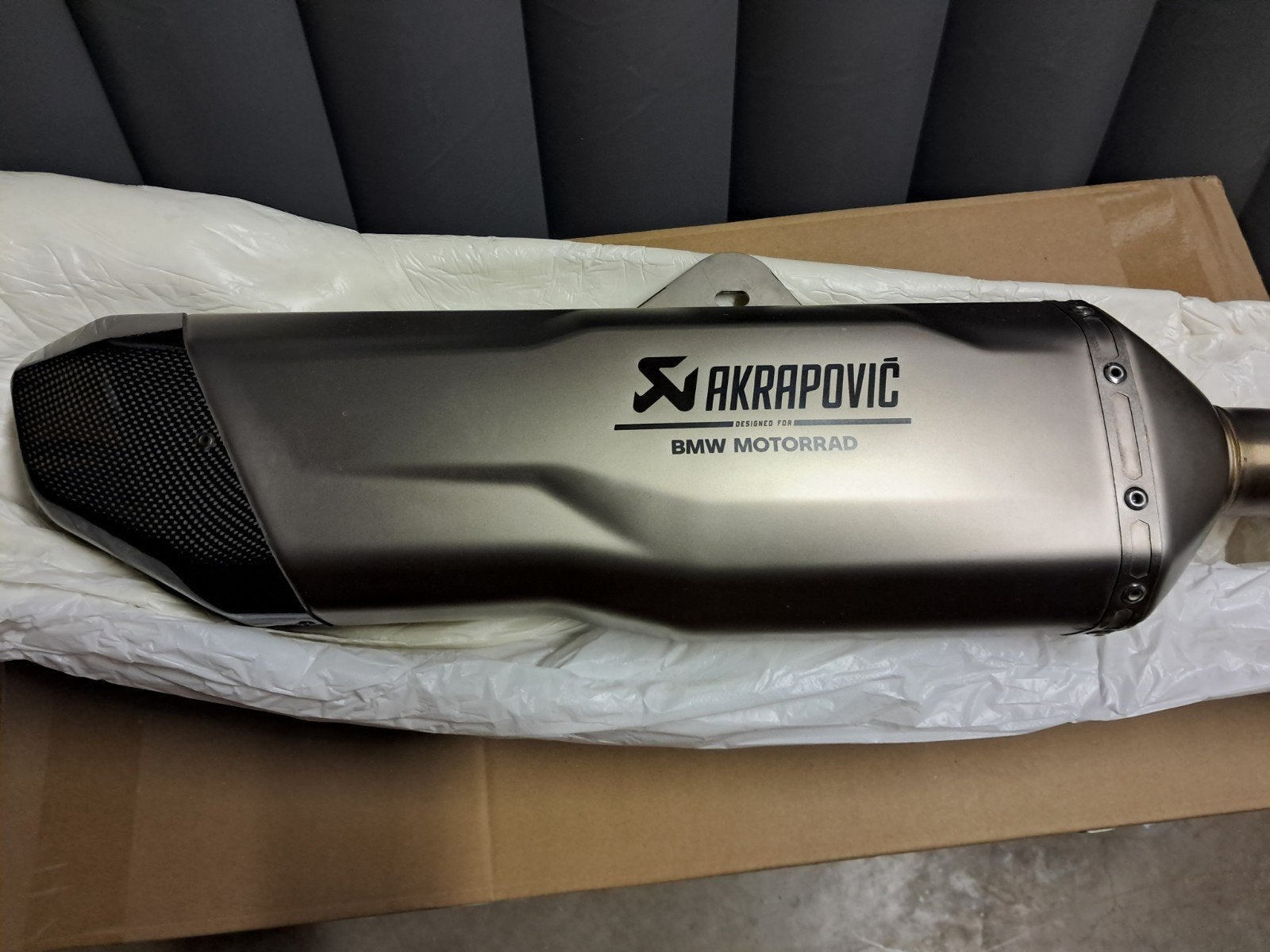 Akrapovic uitlaat gs 900, Motoren, Ophalen of Verzenden, Nieuw