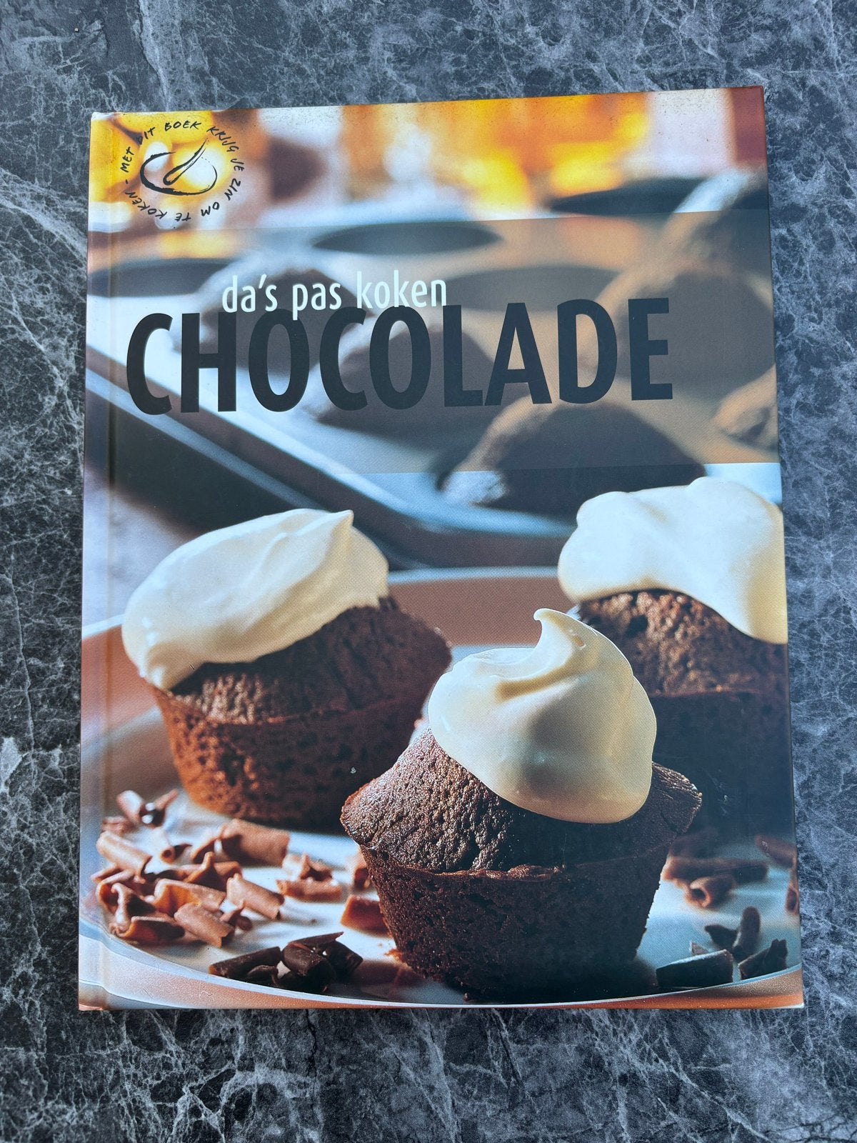 Da's Pas Koken Chocolade - Receptenboek, Boeken, Kookboeken, Verzenden, Zo goed als nieuw, Overige gebieden, Taart, Gebak en Desserts