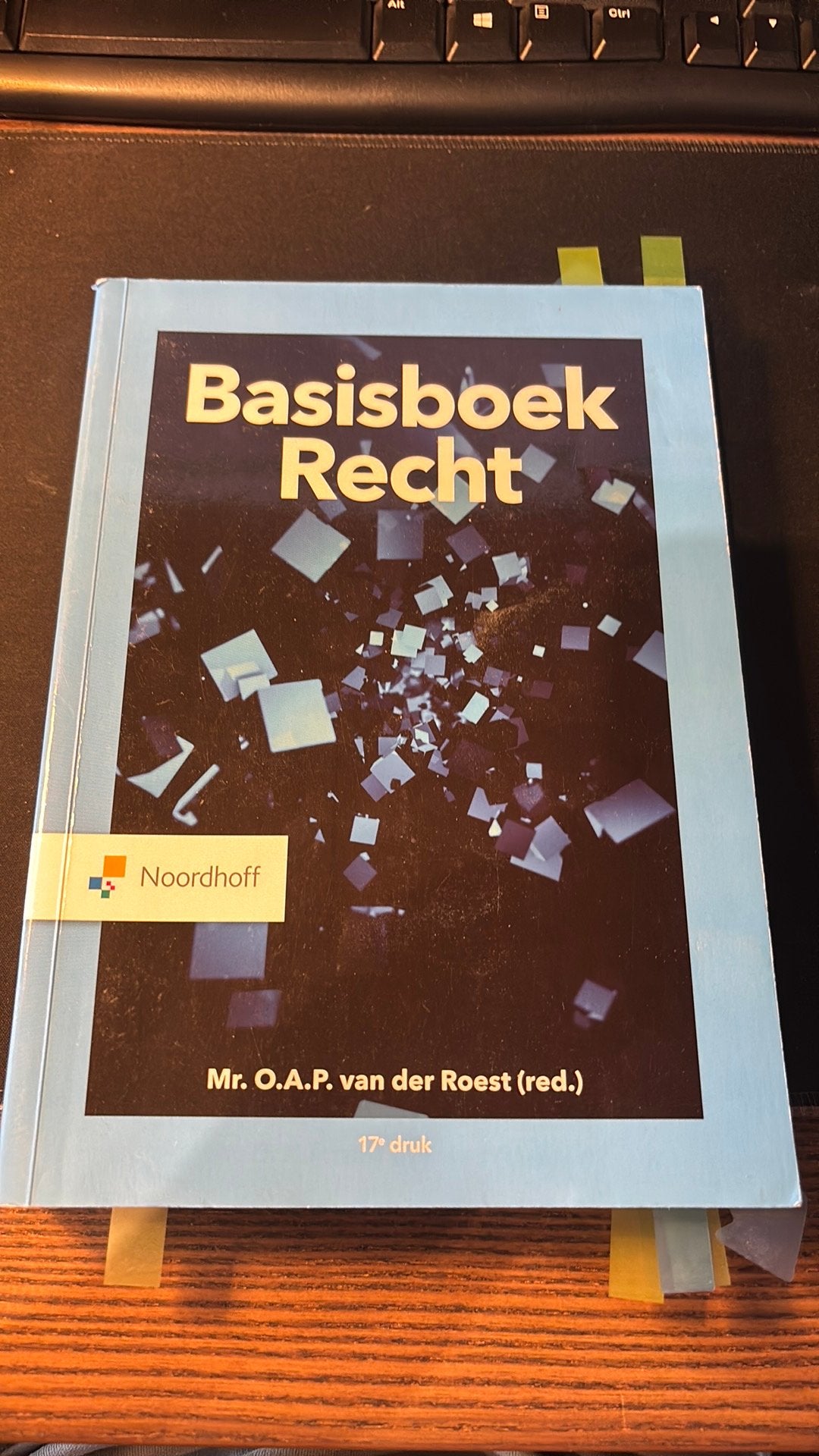 O.A.P. van der Roest - Basisboek Recht, Boeken, O.A.P. van der Roest, Sociale wetenschap, Ophalen of Verzenden, Zo goed als nieuw