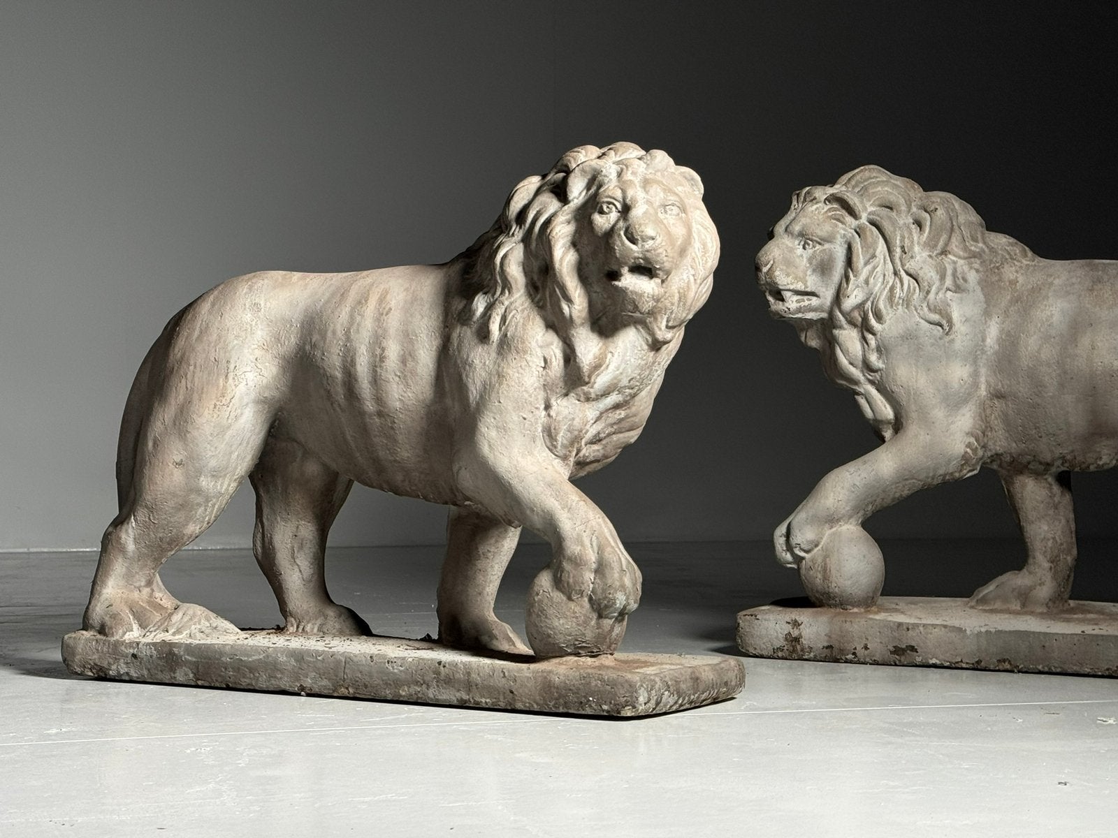 Set van 2 composiet stenen leeuwen, Antiek en Kunst, Ophalen