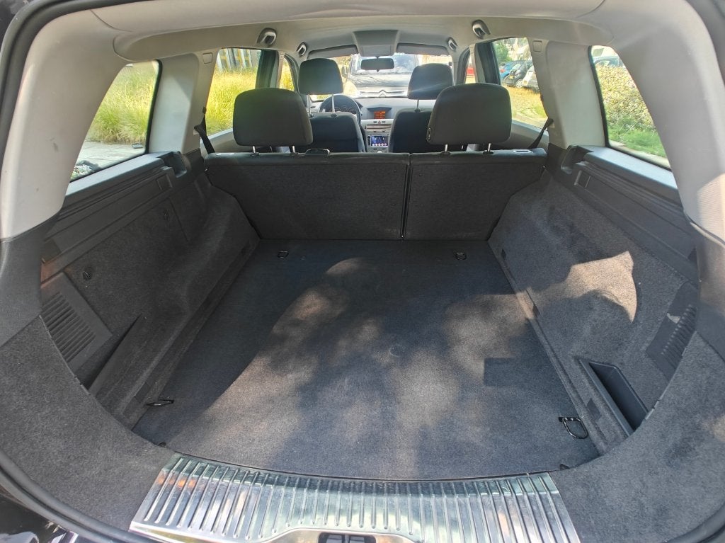 Foto 14 van Opel Astra Wagon 1.6 Nieuw distributieriem APK 7/27 Trekhaak