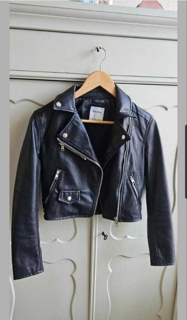 Leuk Bershka jasje maat XS zwart., Kleding | Dames, Zwart, Zo goed als nieuw, Maat 34 (XS) of kleiner, Bershka