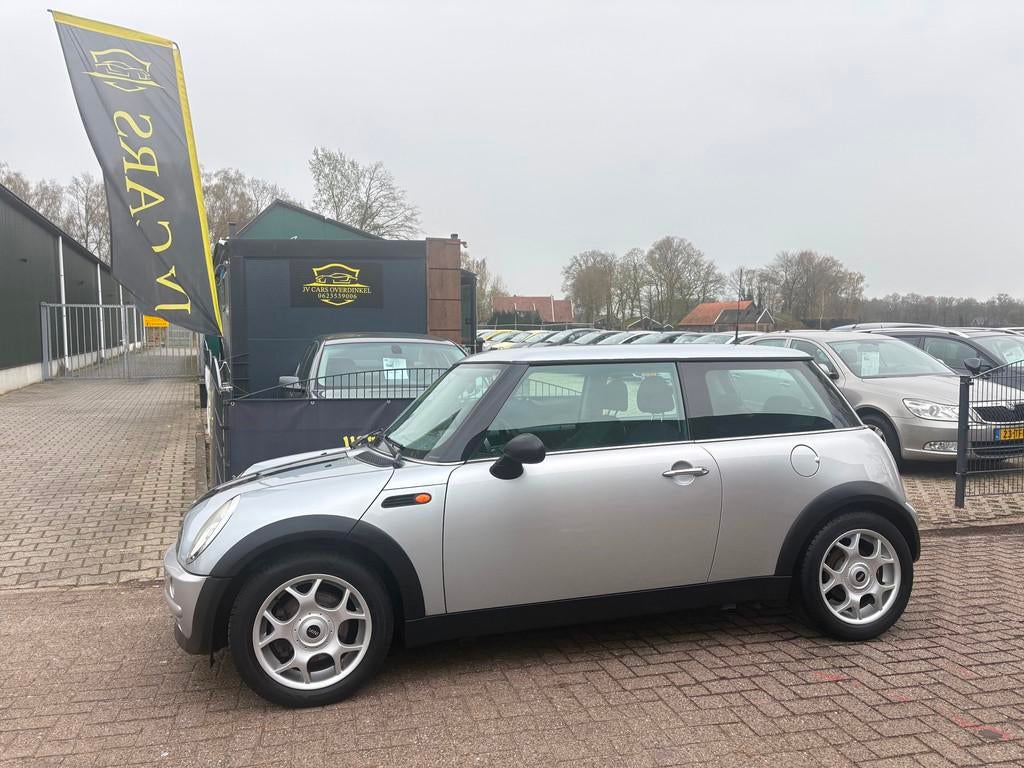 Mini Mini 1.6 One AIRCO,ELEKT PAKKETBOORDCOMPUTER,SPORTVELGE, Voorwielaandrijving, 15 km/l, Gebruikt, 4 cilinders