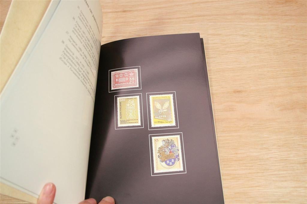 Papier op de Postzegel — Bührmann-Ubbens Papier, Ophalen of Verzenden, Gelezen