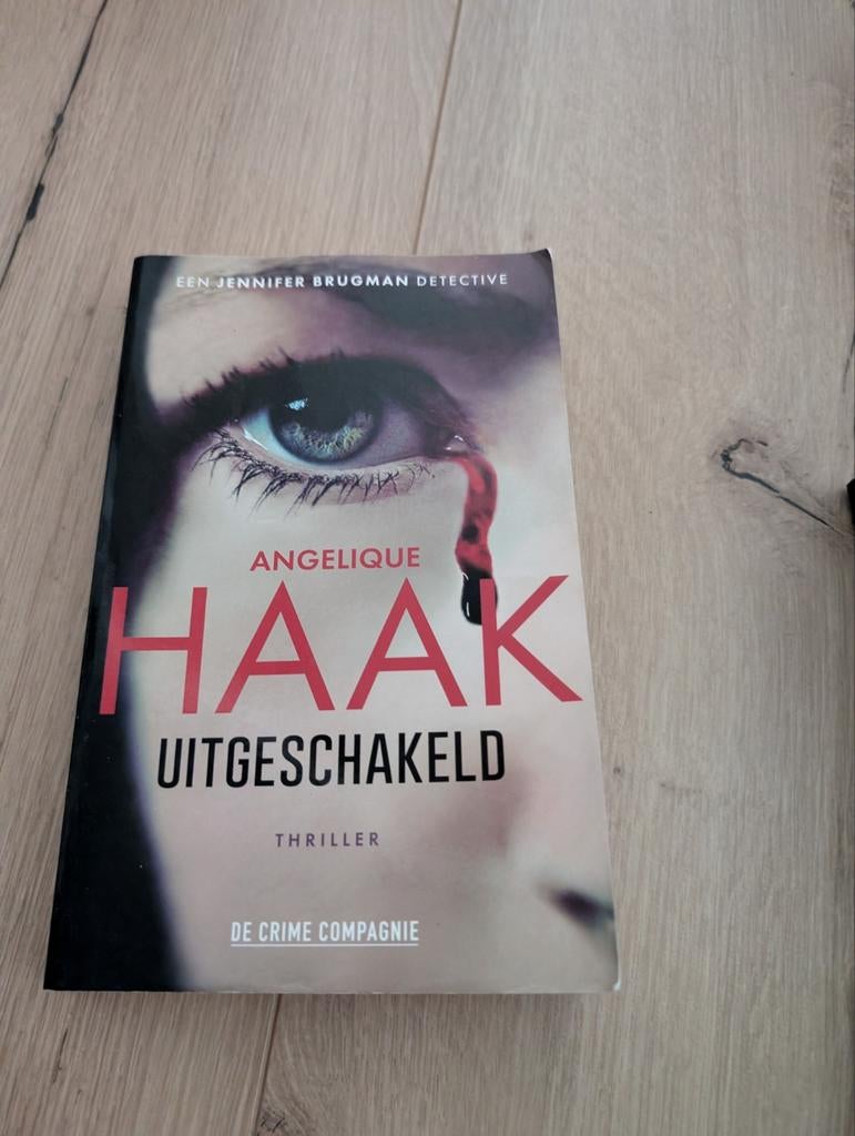 Angelique Haak - Uitgeschakeld (Thriller), Ophalen of Verzenden, Gelezen, Angelique Haak, Nederland