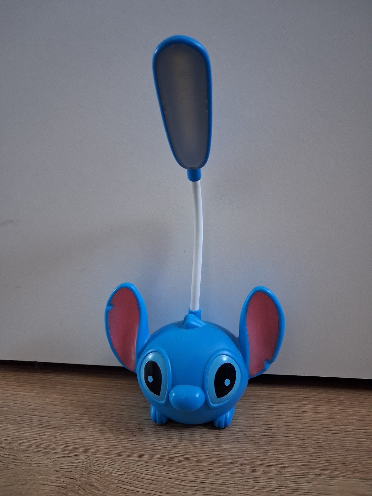 blauw disney stitch lampje, Zo goed als nieuw, Disney, Lamp, Blauw