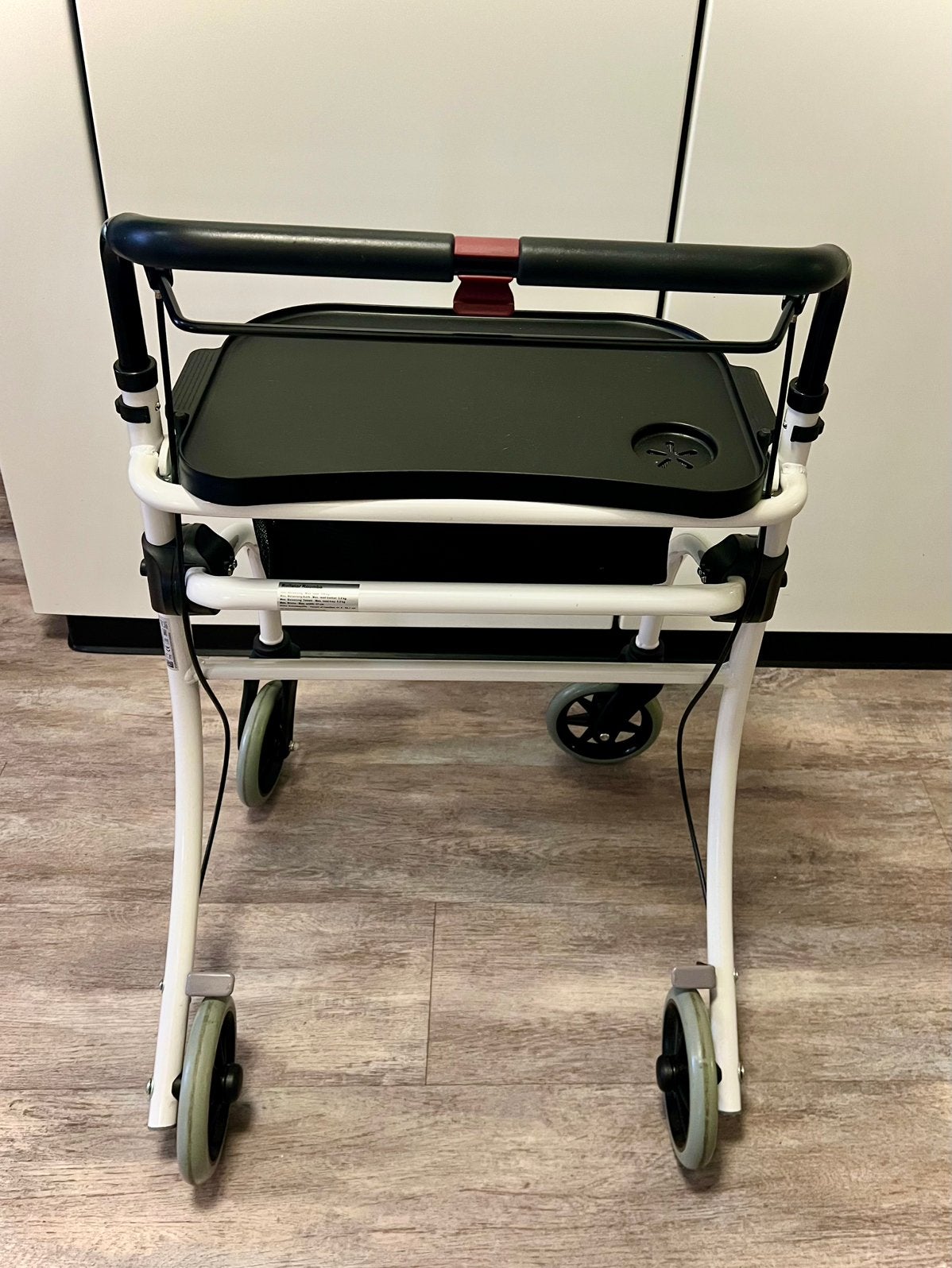 Drive Roomba binnenrollator met dienblad. Zo goed als nieuw, Ophalen of Verzenden, Opvouwbaar, Zo goed als nieuw
