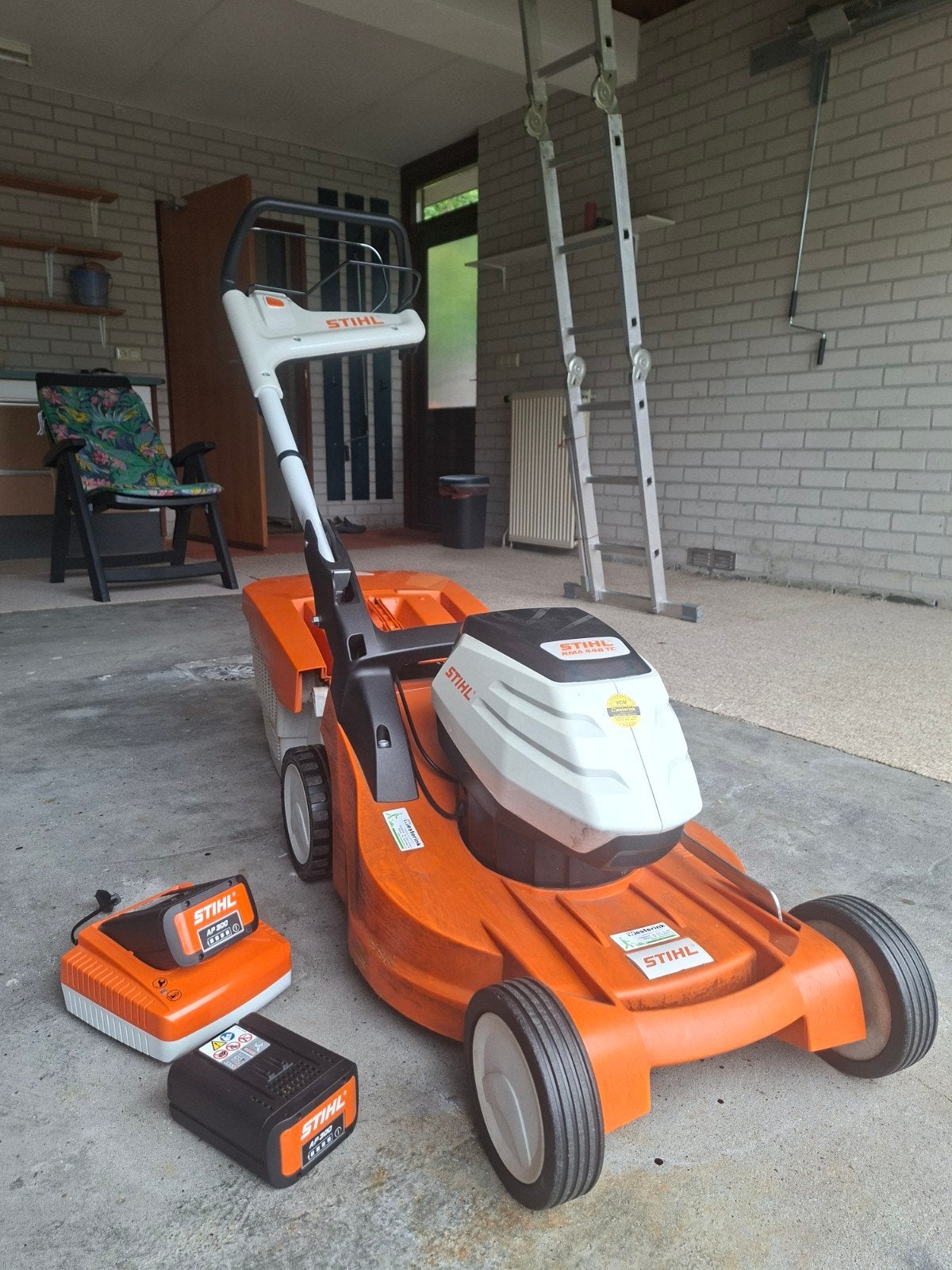 Stihl RMA 448 TC Accu Grasmaaier met Mulchfunctie, Ophalen, Cirkelmaaier, Stihl, Accu-grasmaaier