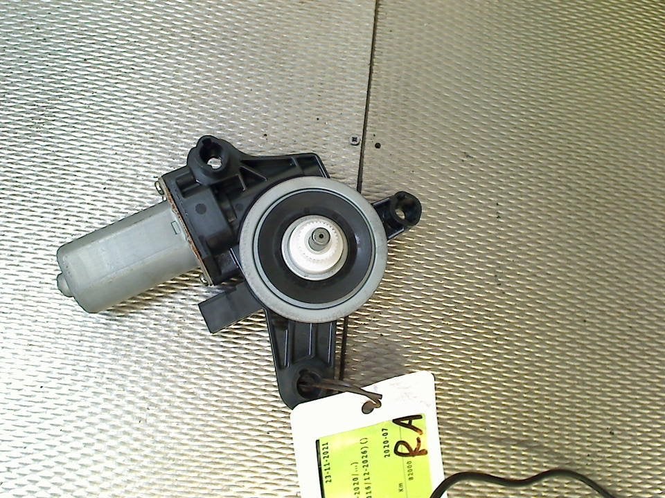 Motor Raammechaniek Rechts Achter GLA (H247) 2020, Gebruikt, Mercedes-Benz AG, Mercedes-Benz, Mercedesstraße 120, Stuttgart 70372, , Duitsland