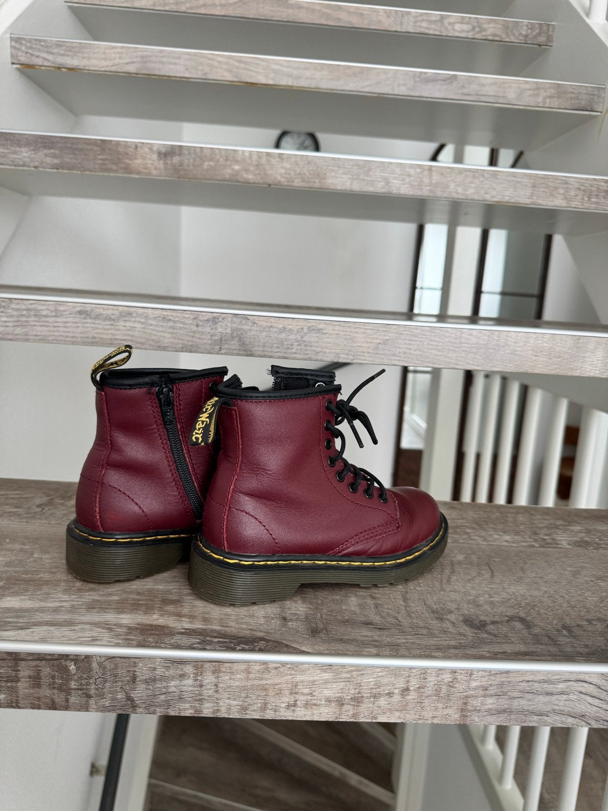 Stoere Dr. Martens laarzen maat 29 - Bordeauxrood, Ophalen of Verzenden, Gebruikt, Jongen of Meisje, Laarzen
