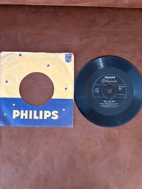 Vintage Philips 45 toeren singles - Louis Armstrong., Gebruikt, 7 inch, Ophalen of Verzenden, Beschermende buitenhoes