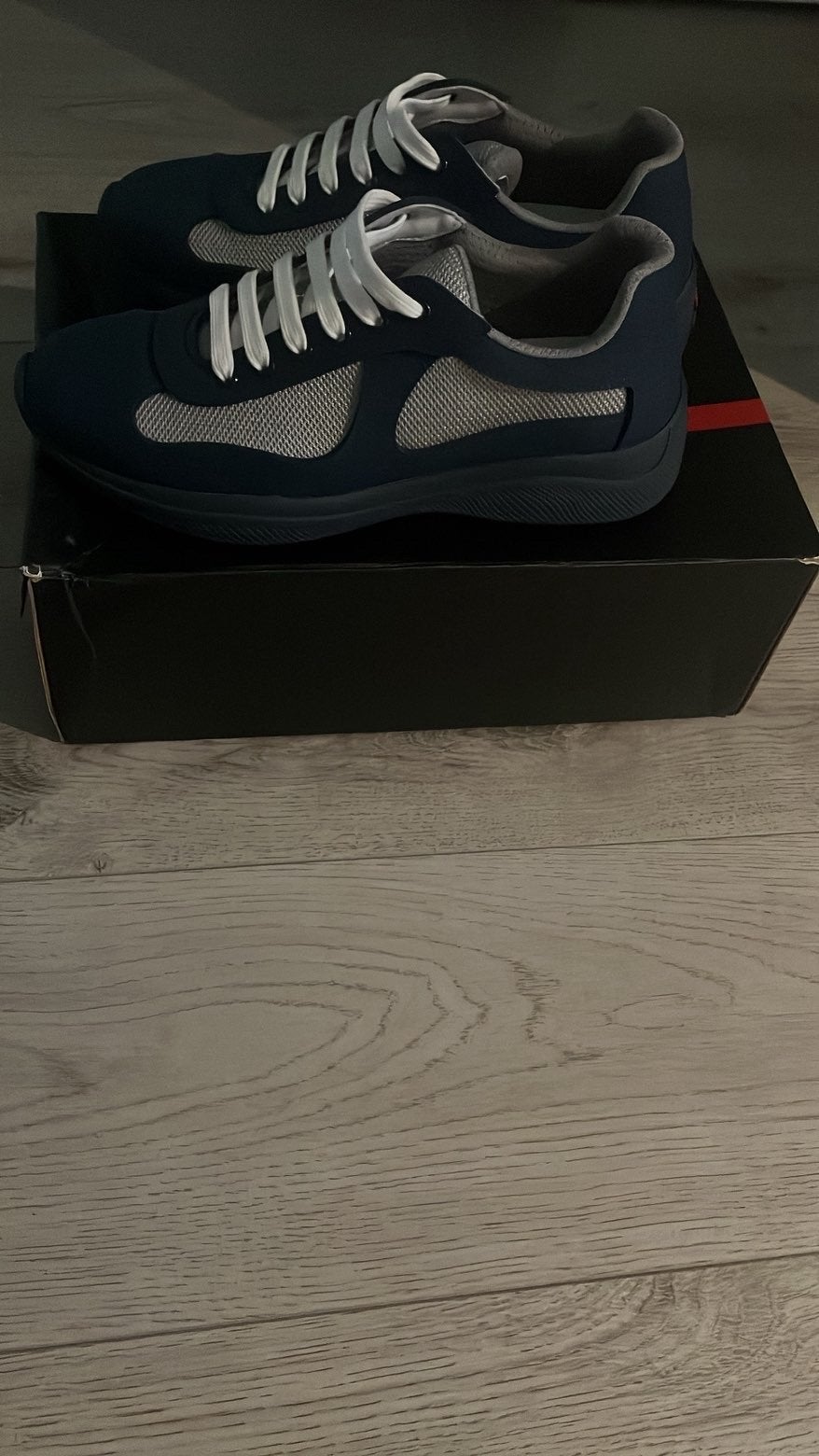Prada Sneakers Maat 41 - nieuw, Kleding | Heren, Schoenen, Ophalen of Verzenden, Zo goed als nieuw, Blauw, Sneakers of Gympen