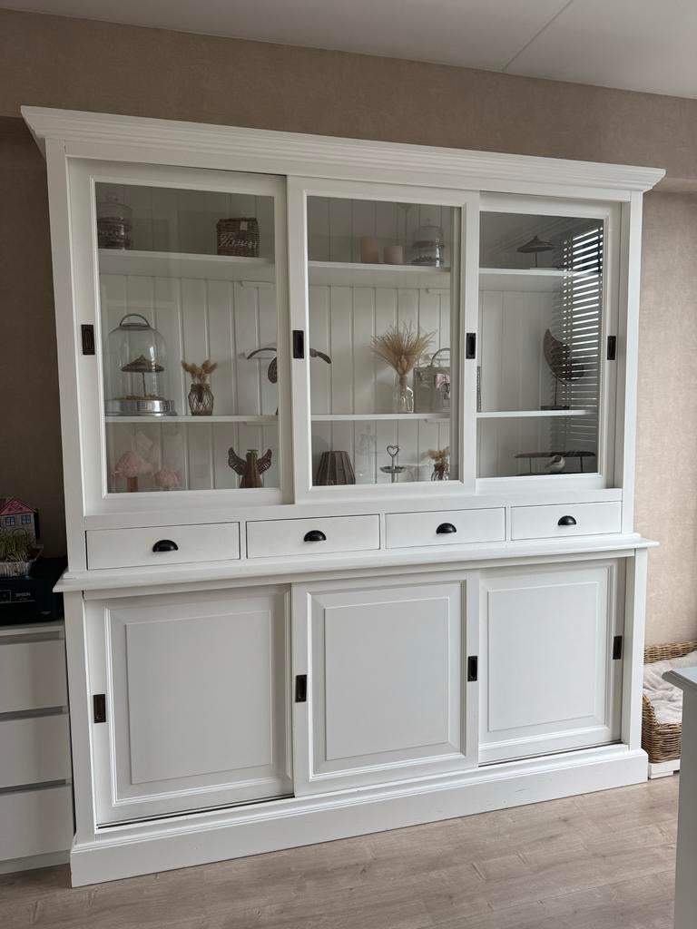 Mooie witte buffetkast met veel opbergruimte, Ophalen, Gebruikt, 200 cm of meer, Met lade(s)