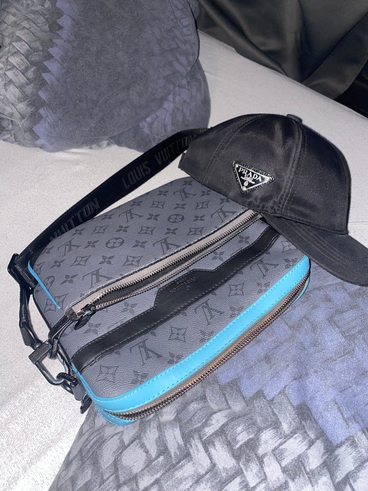 Prada pet en Louis vuitton tas, Sieraden, Tassen en Uiterlijk, Verzenden, Zo goed als nieuw, Zwart, Overige merken