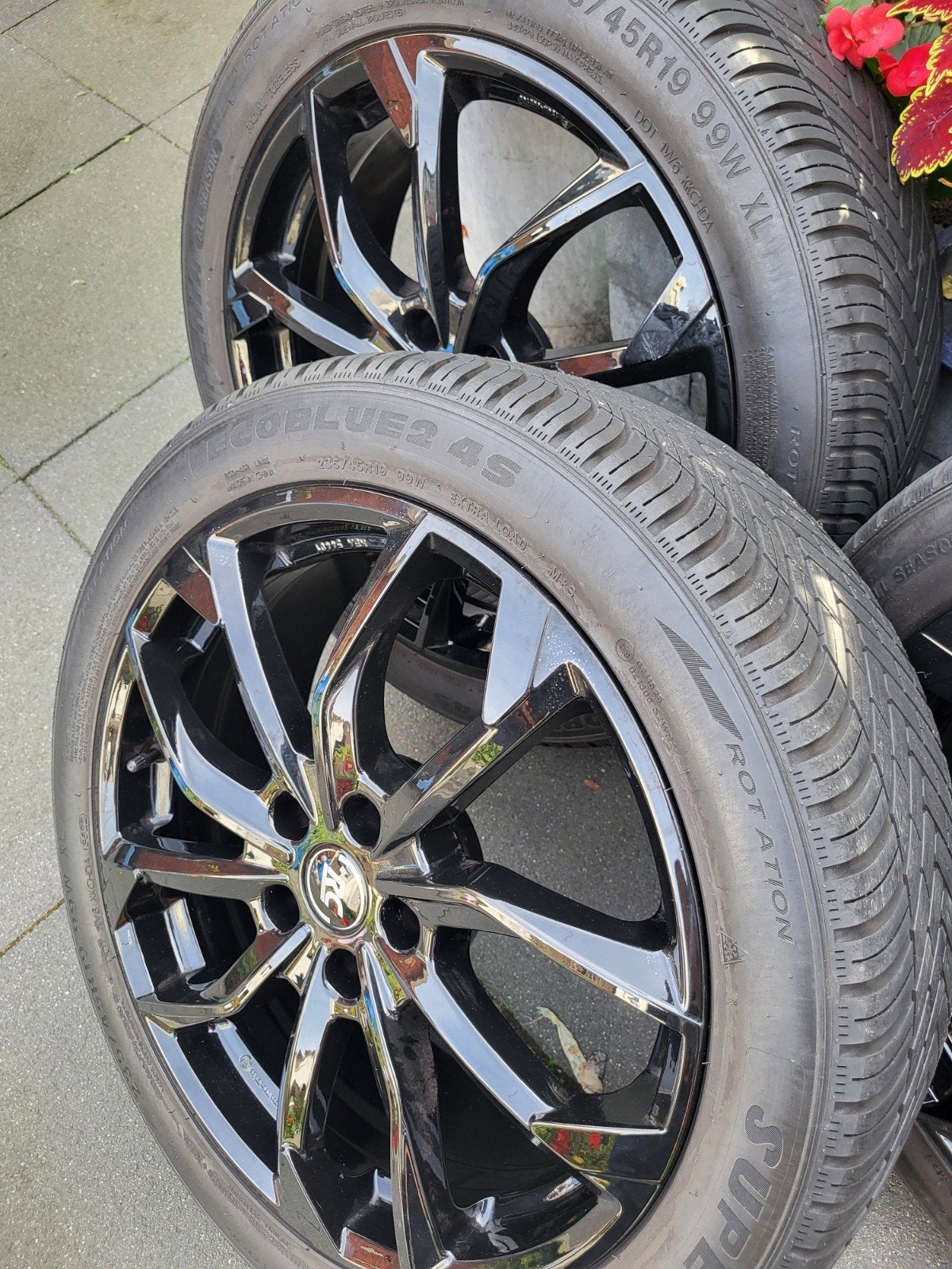 Foto 6 van Tesla model 3 en Y banden velgen 235/45/19 TPMS