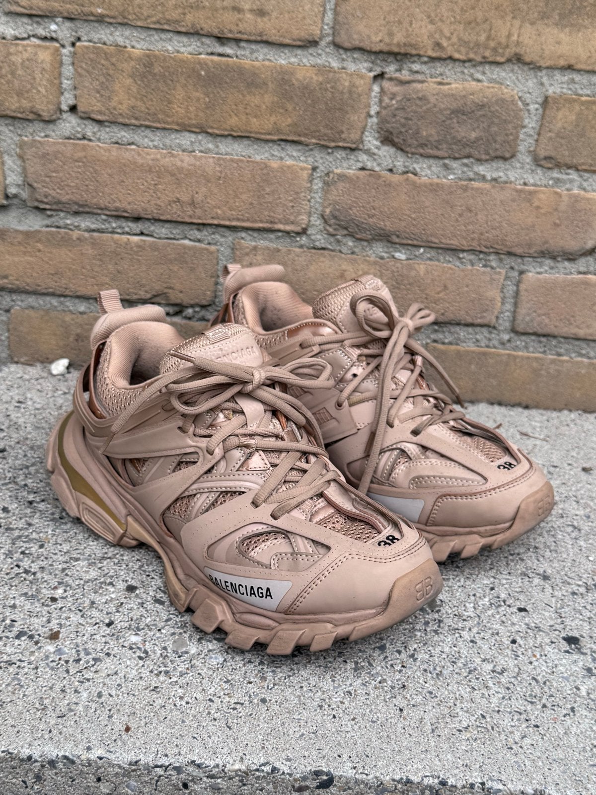 Balenciaga Track Sneakers - Maat 38 - Zo goed als nieuw, Kleding | Dames, Schoenen, Beige, Ophalen of Verzenden, Sneakers of Gympen
