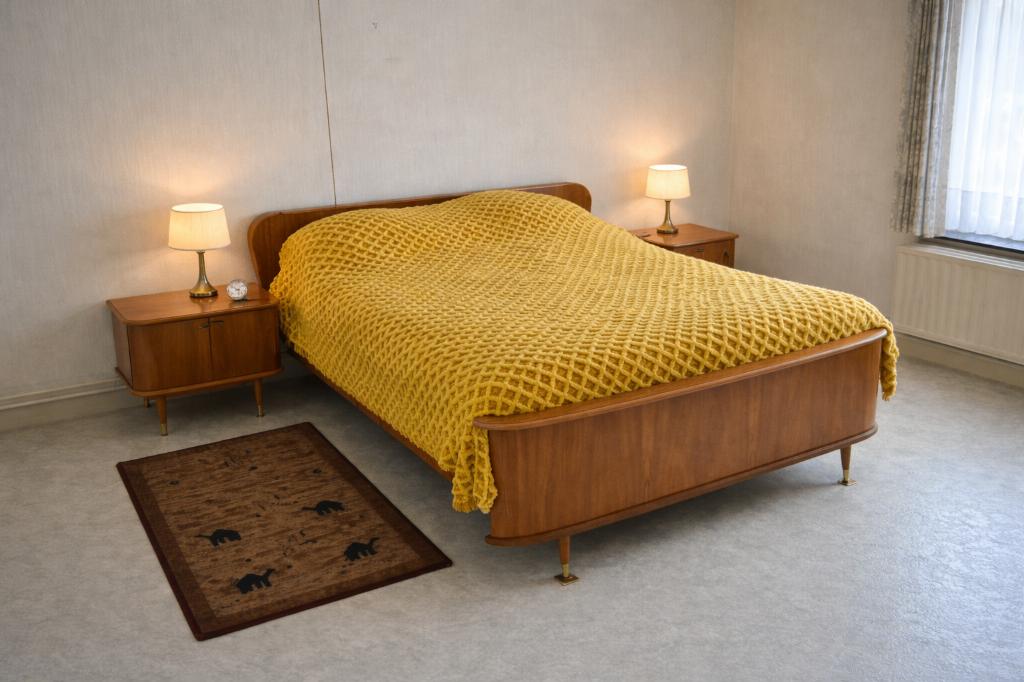 Vintage Mid Century 160cm bed met nachtkastjes, Huis en Inrichting, Slaapkamer | Bedden, Gebruikt, Tweepersoons, 160 cm, 200 cm