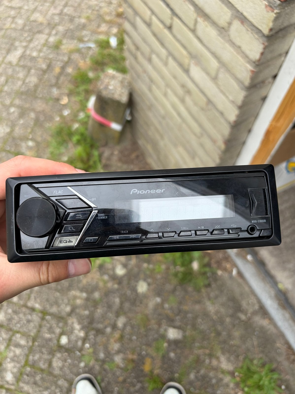 Pioneer MVH-S100UB Autoradio met nieuwe kabel, Ophalen of Verzenden, Zo goed als nieuw