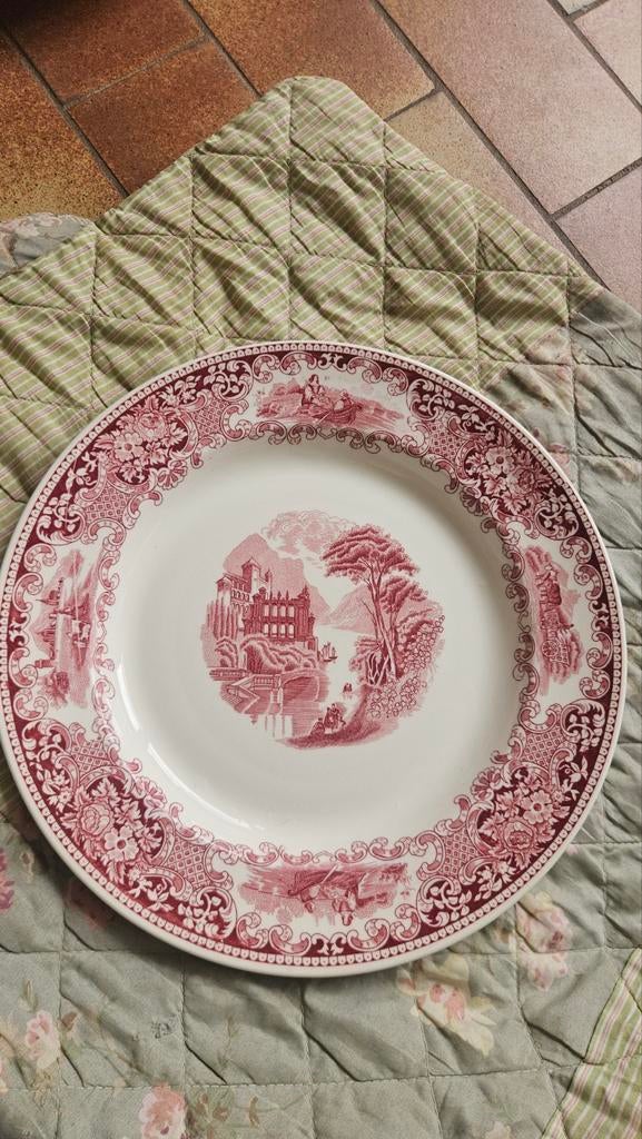 Vintage Rood Royal Sphinx P. Regout Maastricht Bord, Antiek en Kunst, Antiek | Servies los, Ophalen of Verzenden