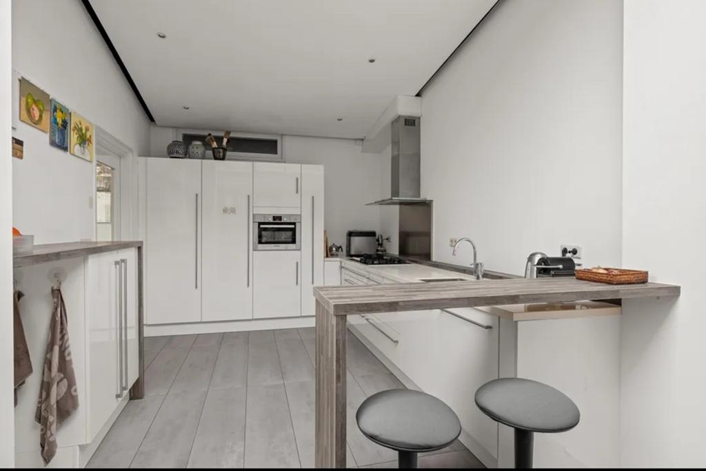 Volledige Keuken uit 2010 met inbouw apparatuur, Ophalen, Gebruikt, Wit, Hoekkeuken