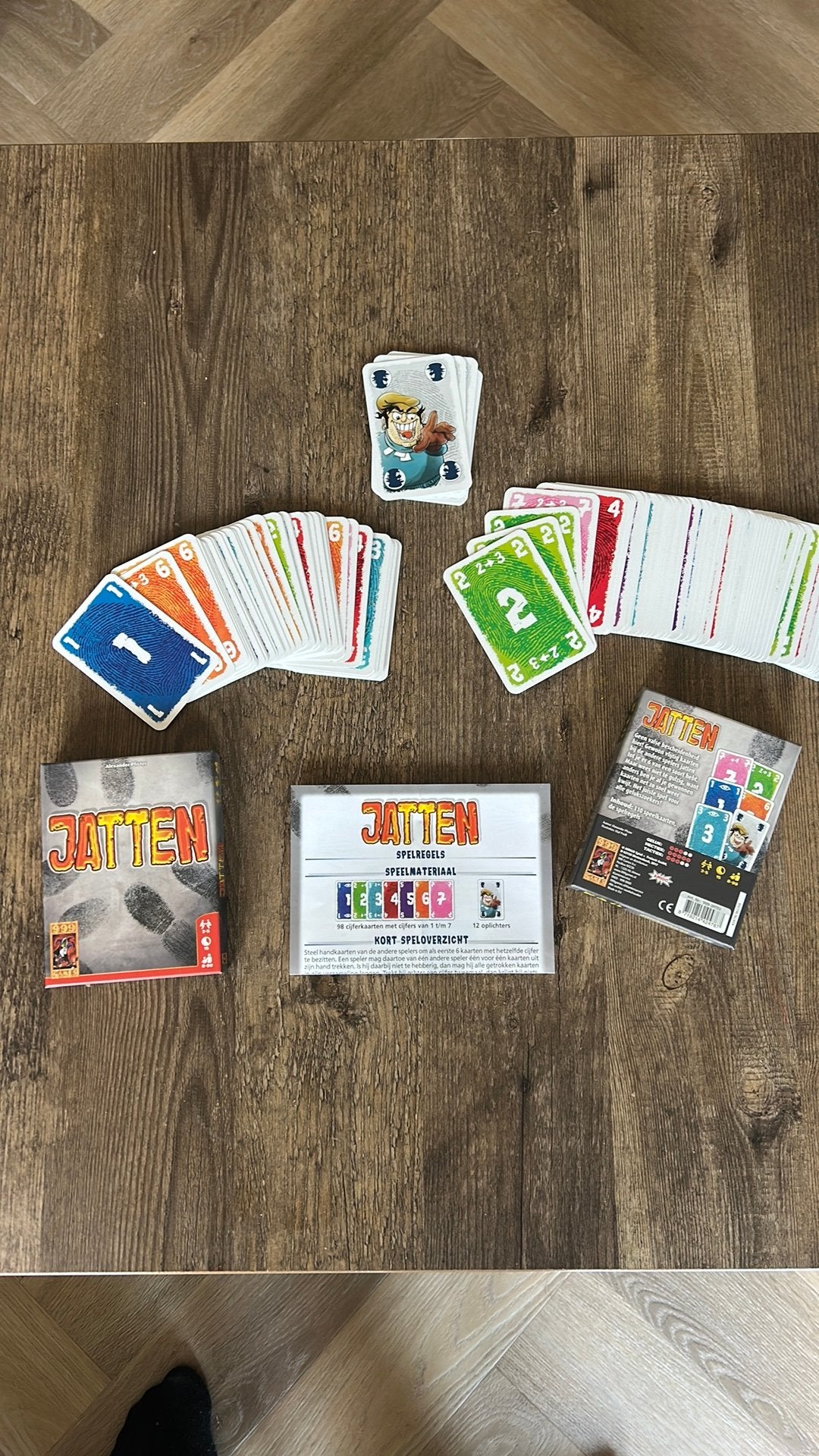 Jatten kaartspel, Hobby en Vrije tijd, Gezelschapsspellen | Kaartspellen, Vijf spelers of meer, Ophalen of Verzenden, Zo goed als nieuw