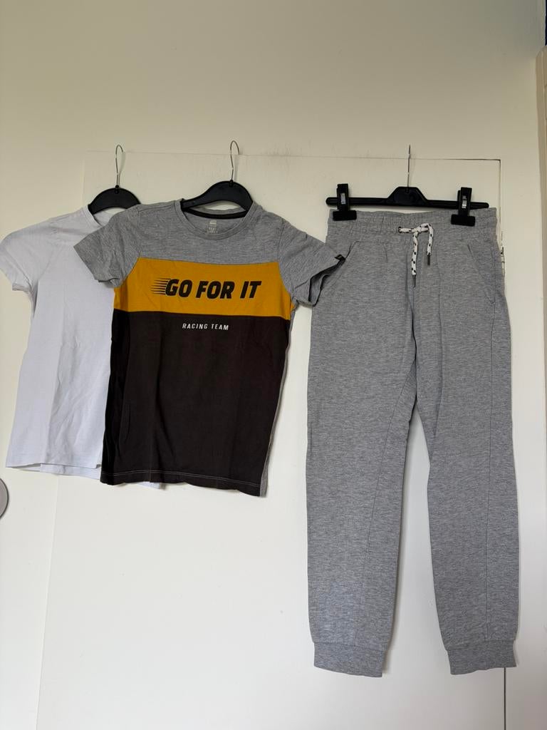 Shirts en joggingbroek hema maat 134, Kinderen en Baby's, Kinderkleding | Maat 134, Ophalen of Verzenden, Zo goed als nieuw, Jongen