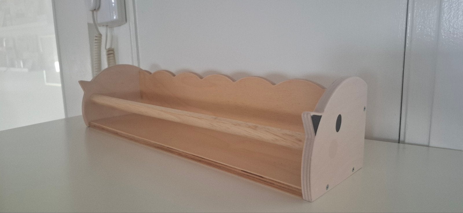 Leuke houten kinderboekenhouder - 41x10x11.5 cm, Met plank(en), Minder dan 50 cm, Gebruikt, Ophalen of Verzenden