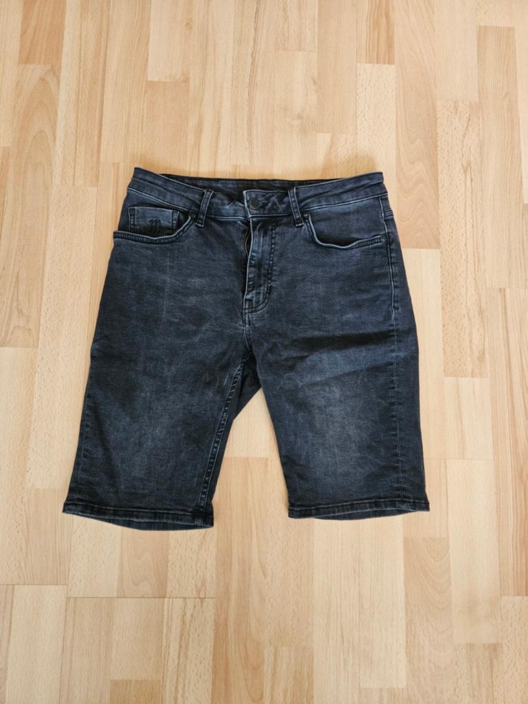 Daily Aesthetikz zwarte korte spijkerbroek maat M, Kleding | Heren, Spijkerbroeken en Jeans, Zwart, Overige jeansmaten, Ophalen of Verzenden