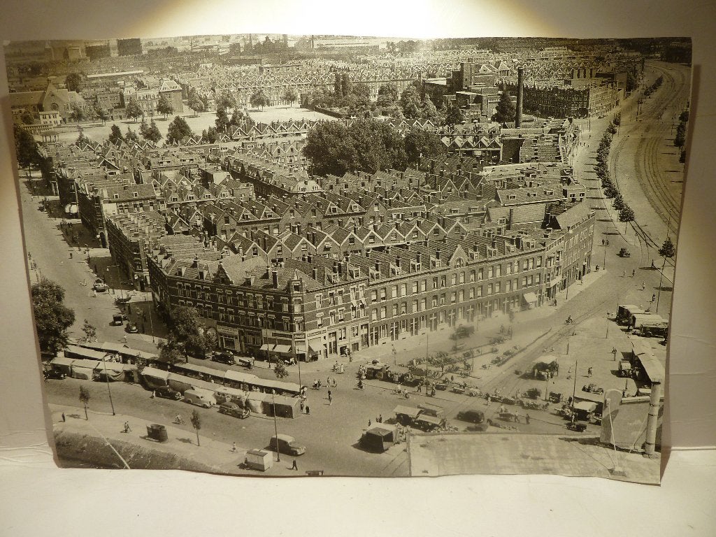 26 / 18 Cm. plaat van de markt in ROTTERDAM in de jaren '50, Verzamelen, Gebruikt, Ophalen of Verzenden, 1940 tot 1960, Prent